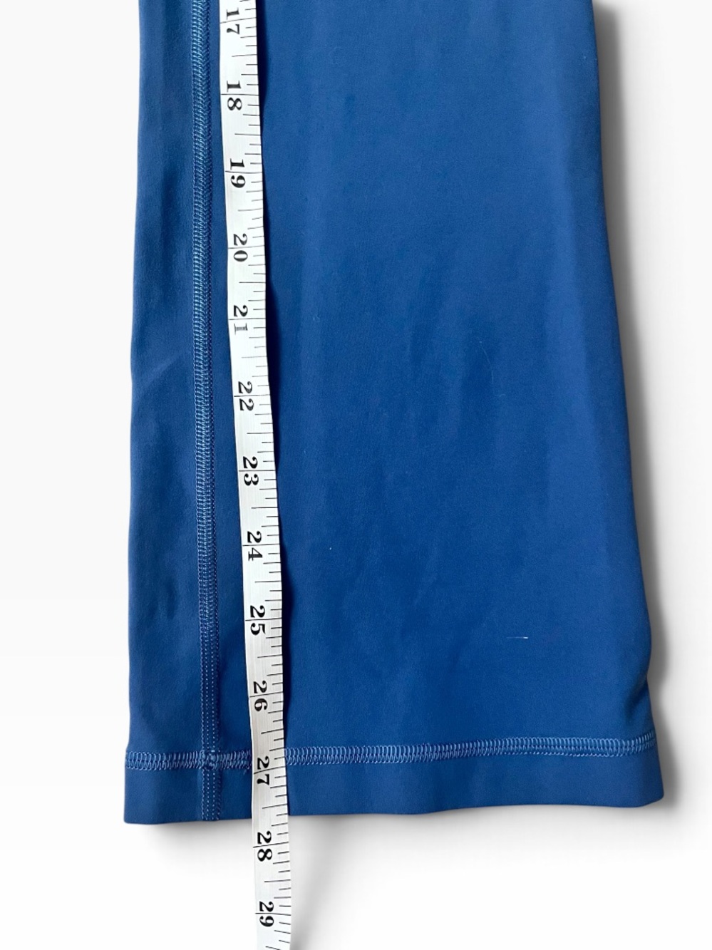 Lululemon Align High-Rise Mini-Flared Pant *Regular
- Pitch Blue - size 6 - Picture 11 of 11